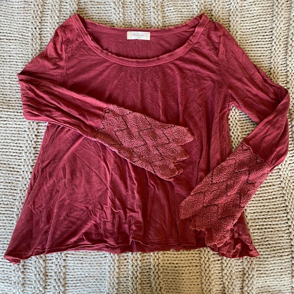 Size medium, Altar’d Stage, long sleeve shirt - Picture 1 of 3